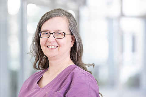 Portrait einer Mitarbeiterin der Onkologischen Schwerpunktpraxis Darmstadt