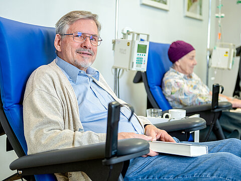 Patient bei der Chemotherapie in der Onkologie Darmstadt